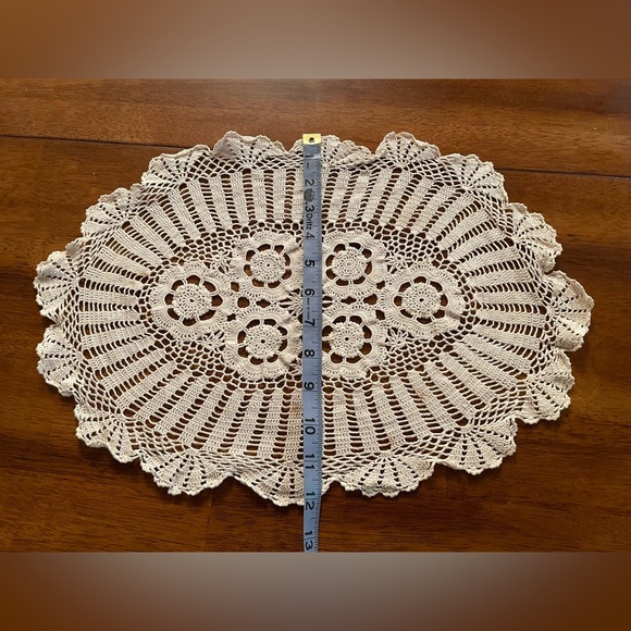 🧶 Hand Crochet Doily (Oval) - Picture 10 of 10